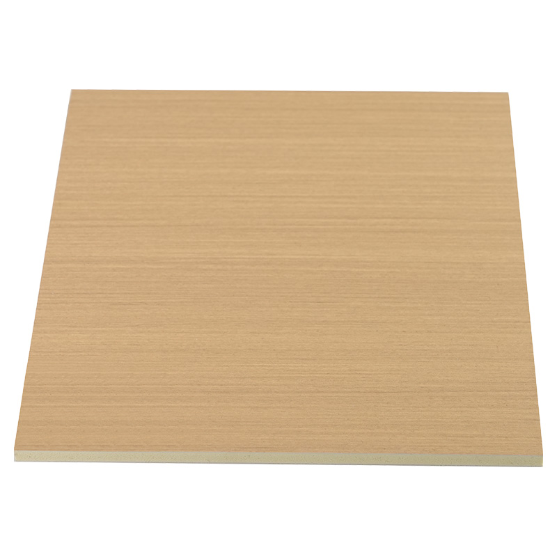 1220 mm bredd högtextur glansig polyesterfilm bambu kol träfaner gul kärna samextruderad PVC-panel